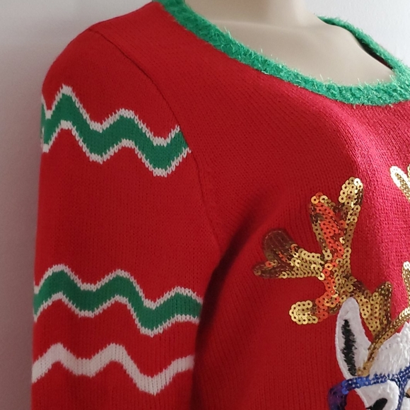 Christmas Ugly Sweater - Picture 8 of 13